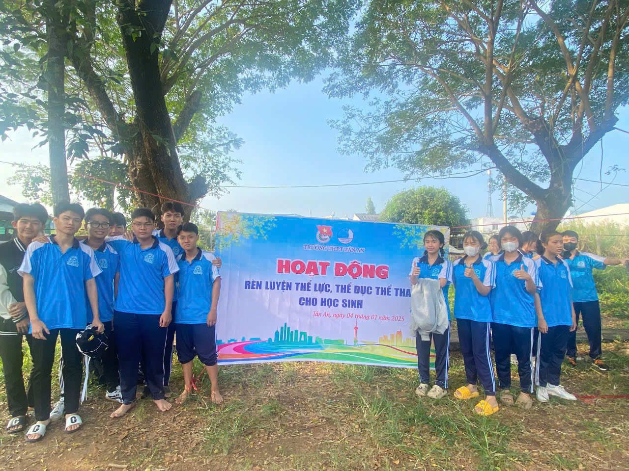 Hoạt động rèn luyện thể lực, thể dục thể thao nhằm chào mừng kỷ niệm 75 năm Ngày truyền thống học sinh - sinh viên (09/01/1950 - 09/01/2025)
